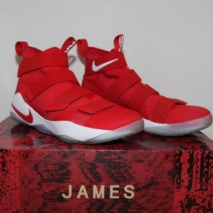 LEBRON SOLDIER XI TB